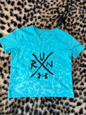 Under Armour Turquoise Short-Sleeve V-Neck RUN Graphic Tee